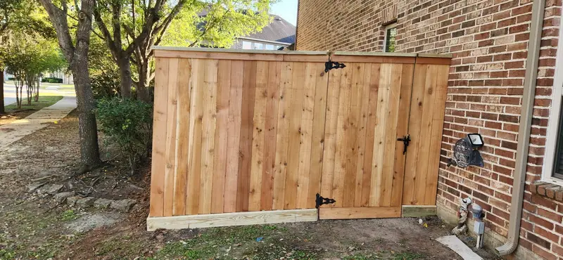 Cedar Fencing project in Houston, TX — Detail Construction project 2