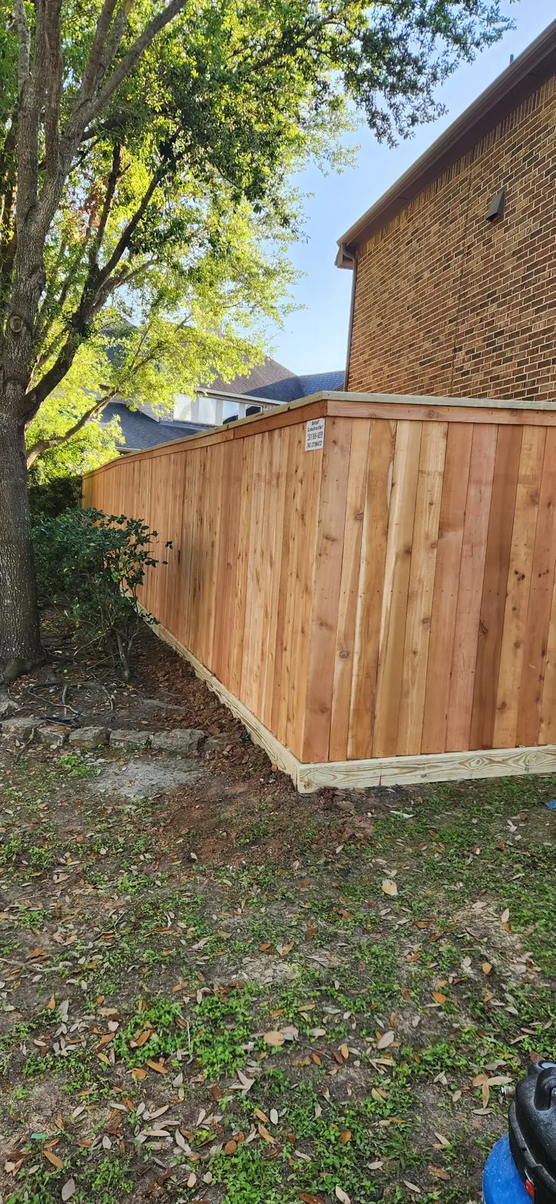 Cedar Fencing project in Houston, TX — Detail Construction project 3