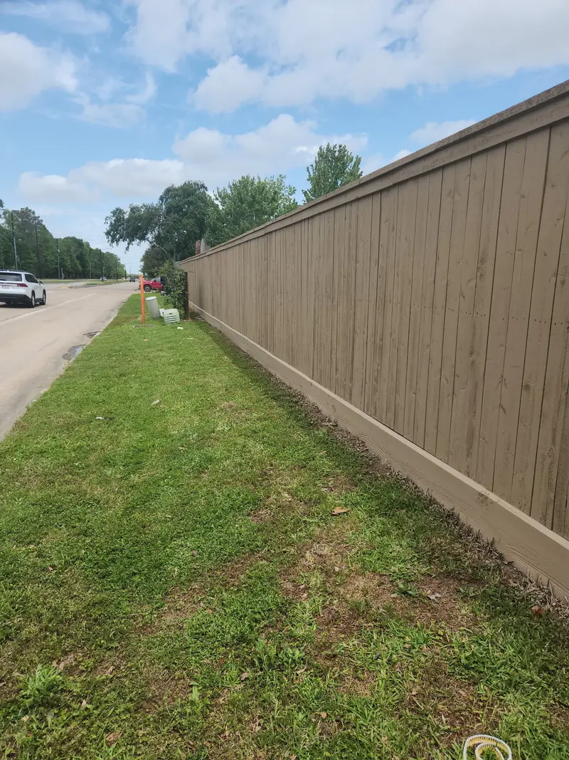 Cedar Fencing project in Houston, TX — Detail Construction project 8
