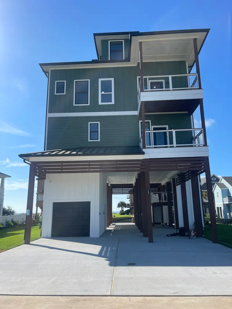 Painting project in Houston, TX — Detail Construction project 11