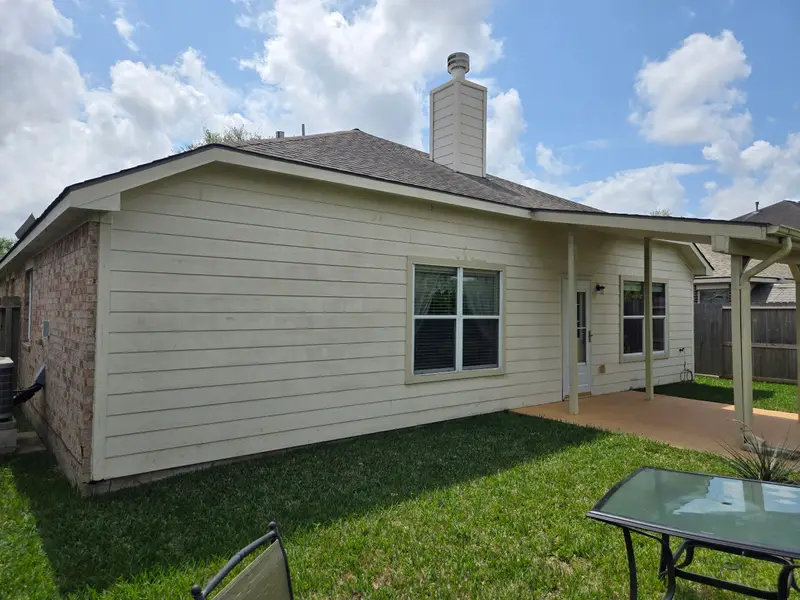 Painting project in Houston, TX — Detail Construction project 12